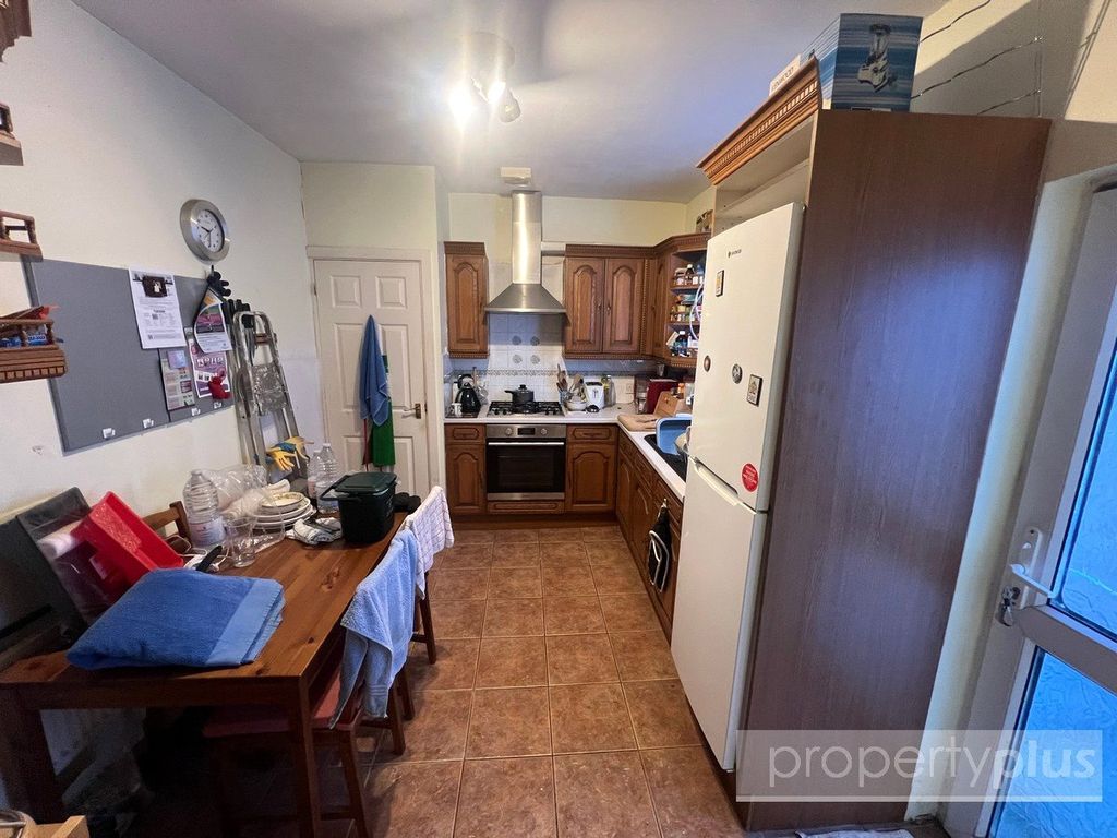 Property photo 3 of 14 Picture No. 12