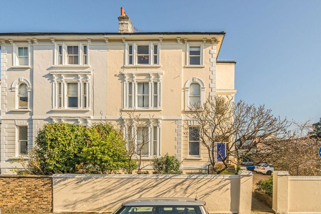 Property photo 1 of 5