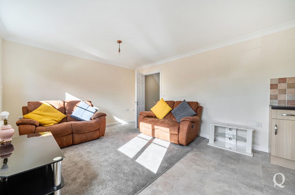 Property photo 3 of 15 0B43c791-Bf20-47B...