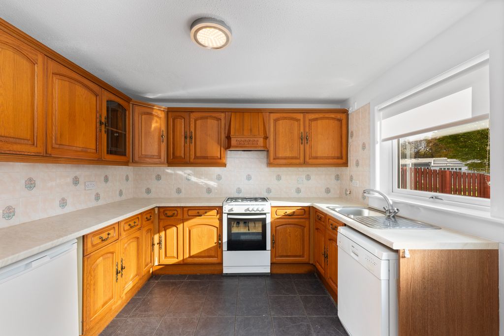 Property photo 2 of 16 42 Kenmore Avenue 08