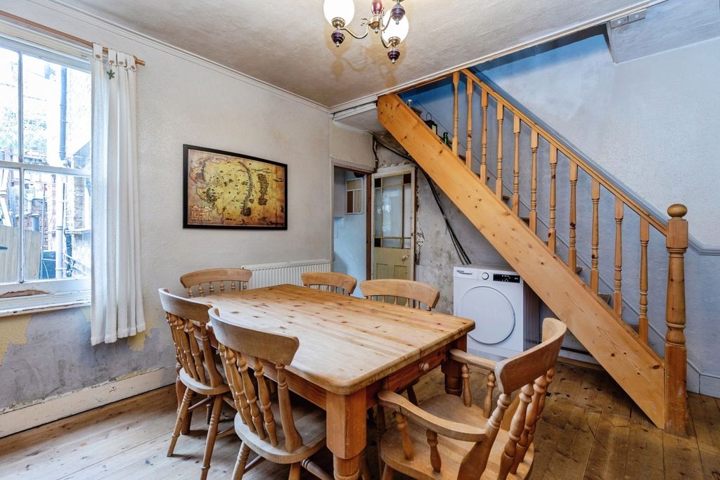 Property photo 3 of 15 Pbox-Img.Jpg