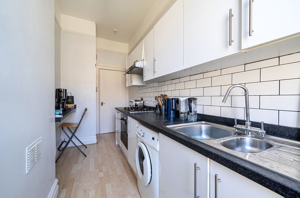 Property photo 3 of 10 1425951-6-69B1524...