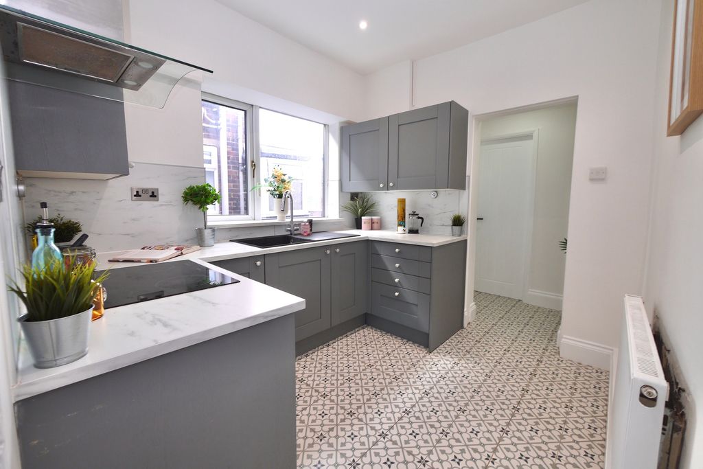 Property photo 3 of 9 East Terrace - Kitchen