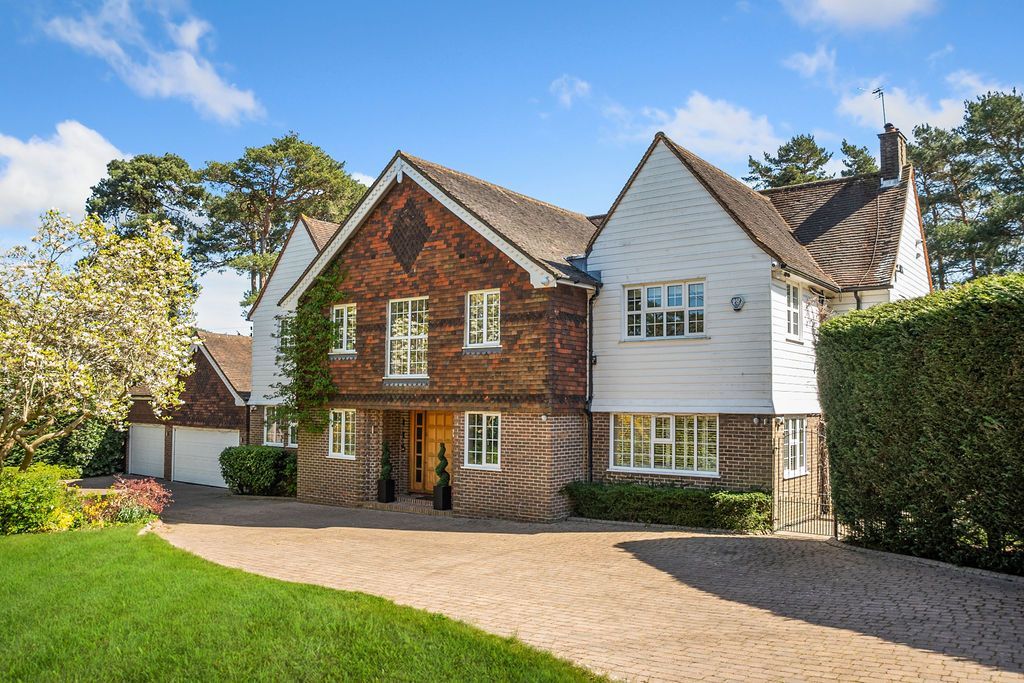 Property photo 3 of 32