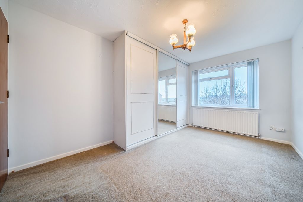 Property photo 3 of 25 4692564