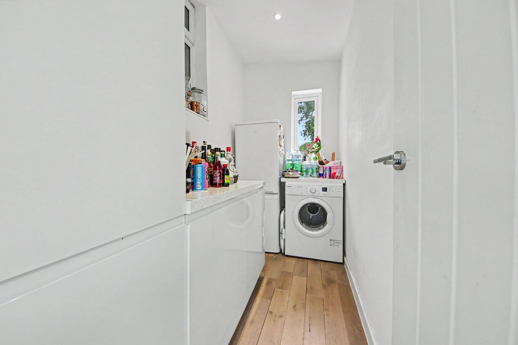 Additional image 8 of 3 bed detached bungalow for saleBursledon Road, Sholing SO19