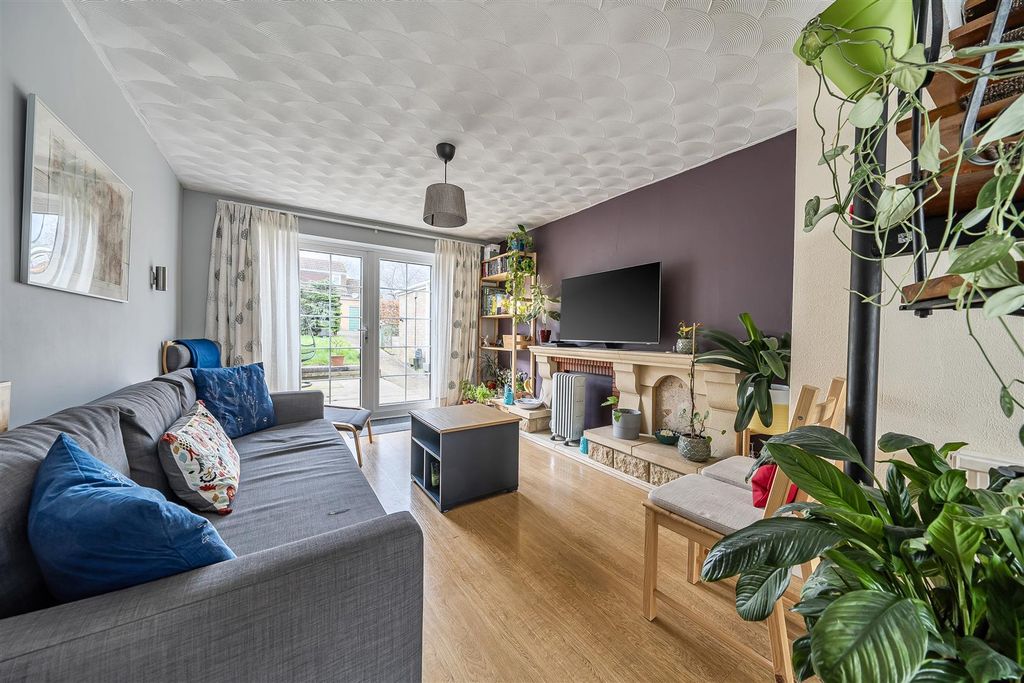 Property photo 2 of 13 1408993-7-698F9379F17F1.Jpg