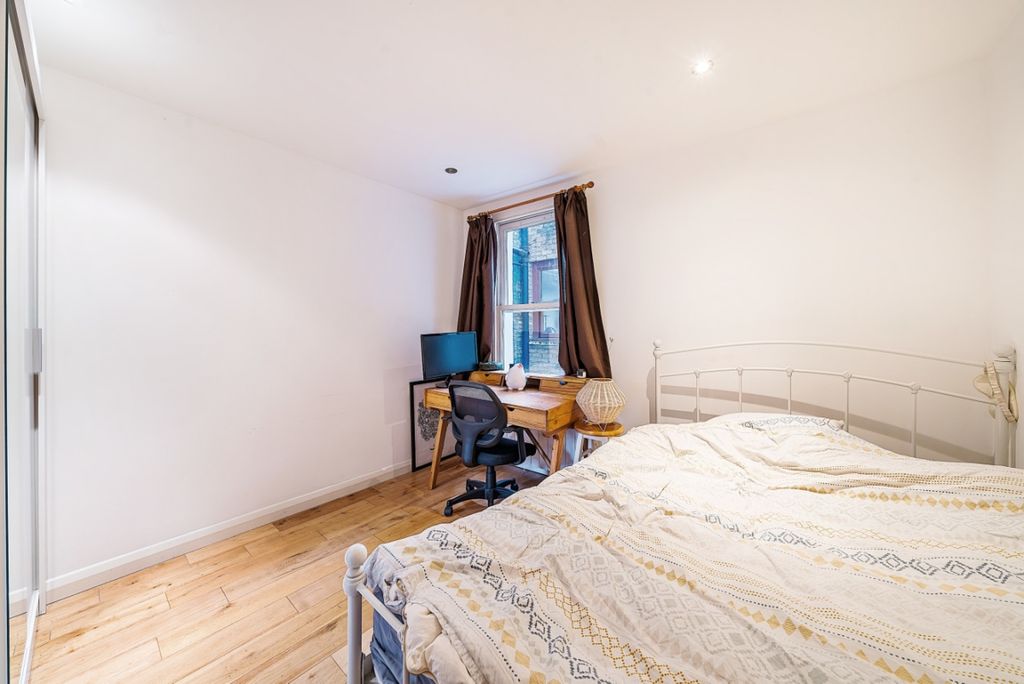 Property photo 3 of 6 1064286 (3)c