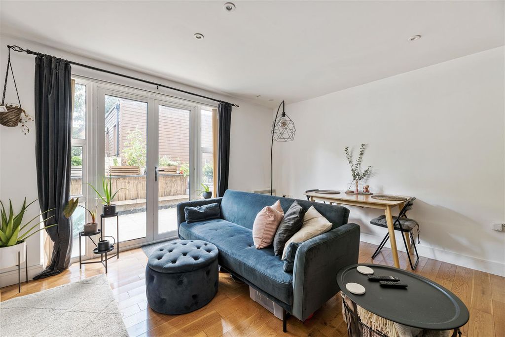 Property photo 1 of 14 Spratt Hall Road