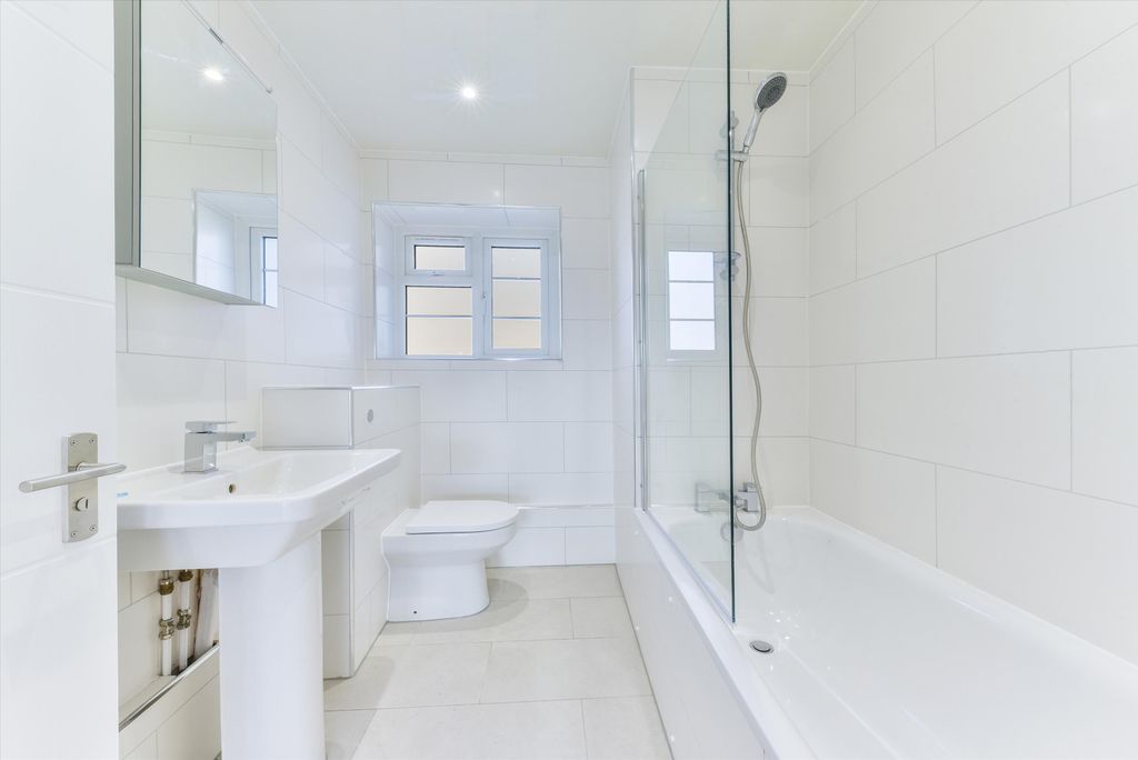 Property photo 3 of 11 Image