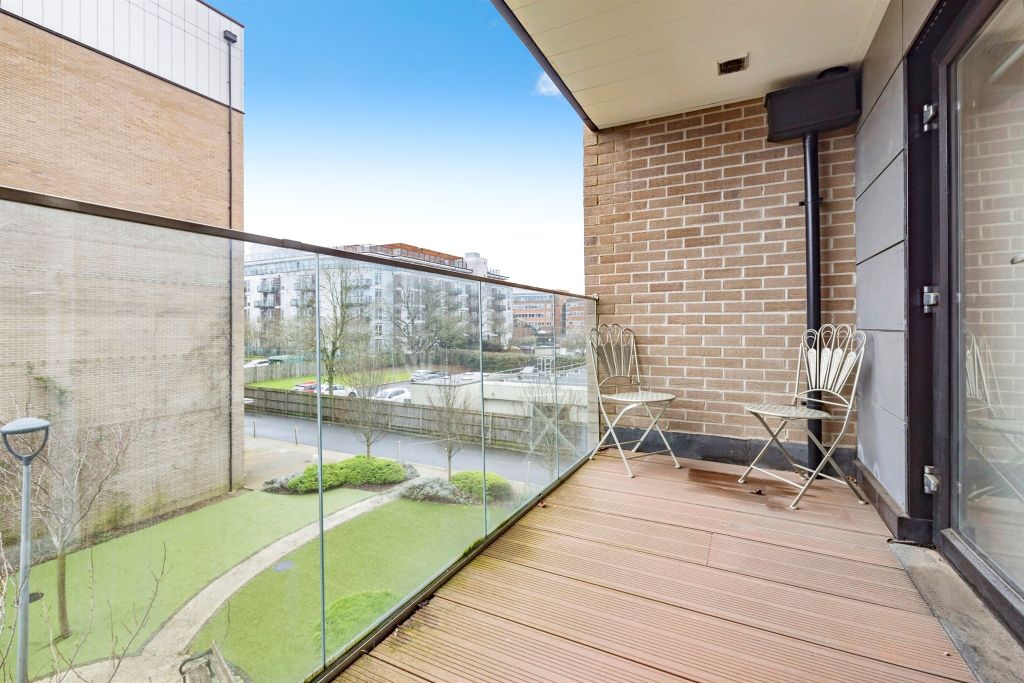 Property photo 2 of 21