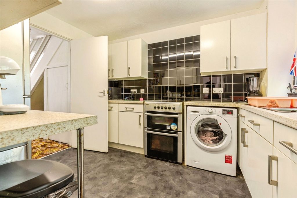 Property photo 2 of 18 Picture No. 02