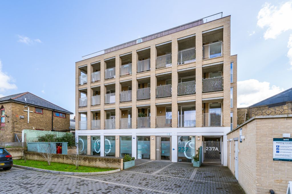 Property photo 2 of 20