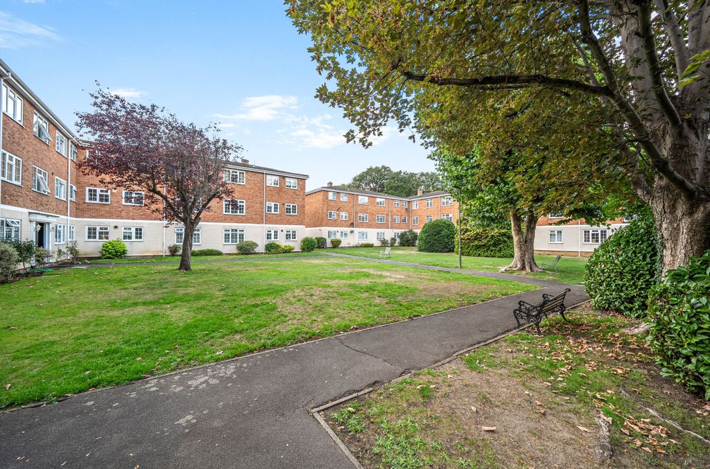 Property photo 1 of 24 =