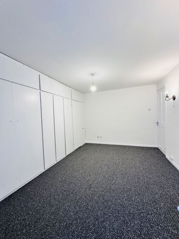 Property photo 3 of 10 Property