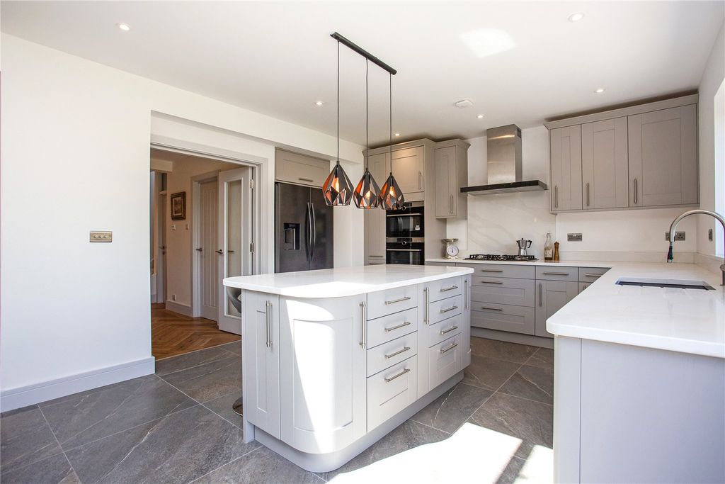 Property photo 2 of 12 2