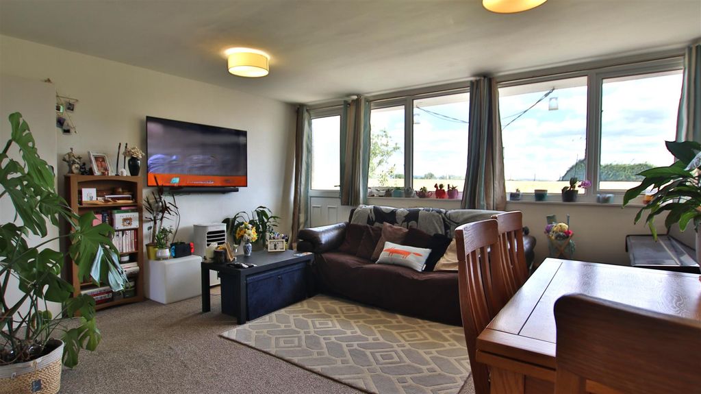 Property photo 2 of 11 Img_8268.Jpg