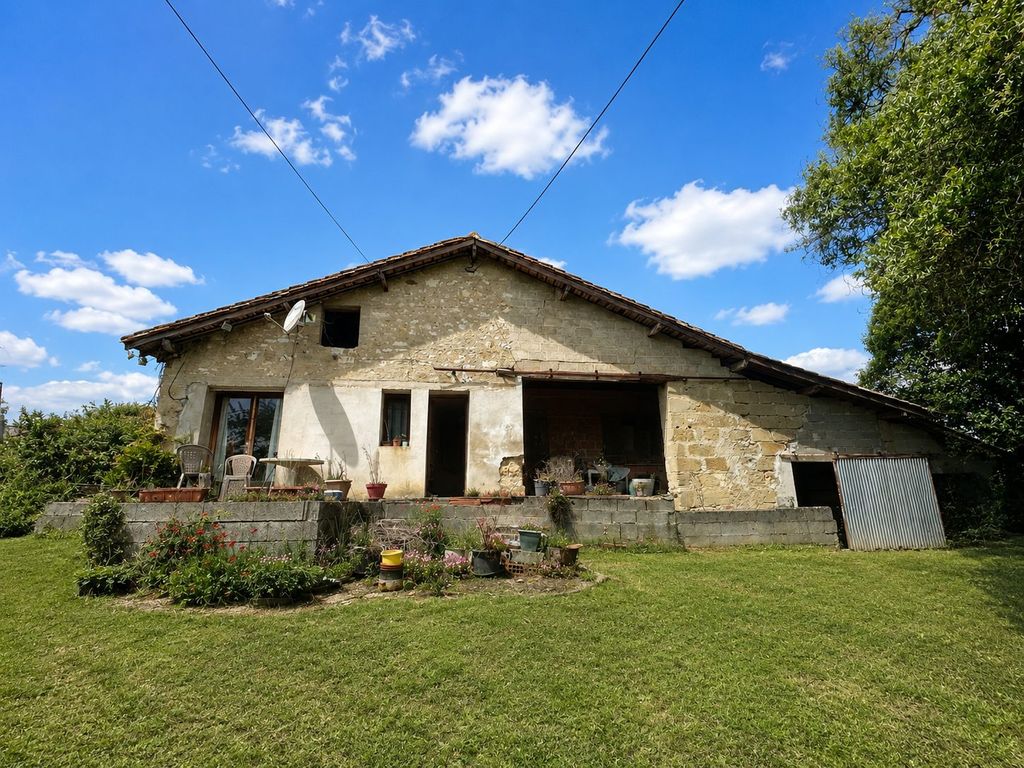 Property photo 1 of 16 Main Exterior View