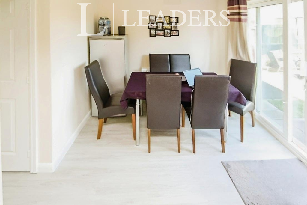 Property photo 2 of 12 B