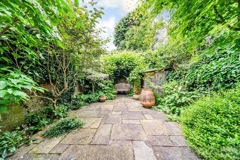 Property photo 2 of 19 Photo 12