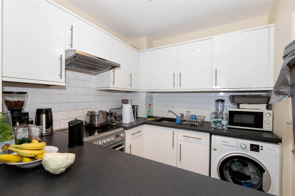 Property photo 3 of 10 Saffron-07.Jpg