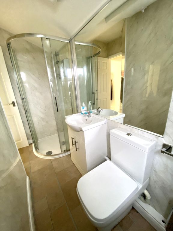 Property photo 3 of 8 Gallery