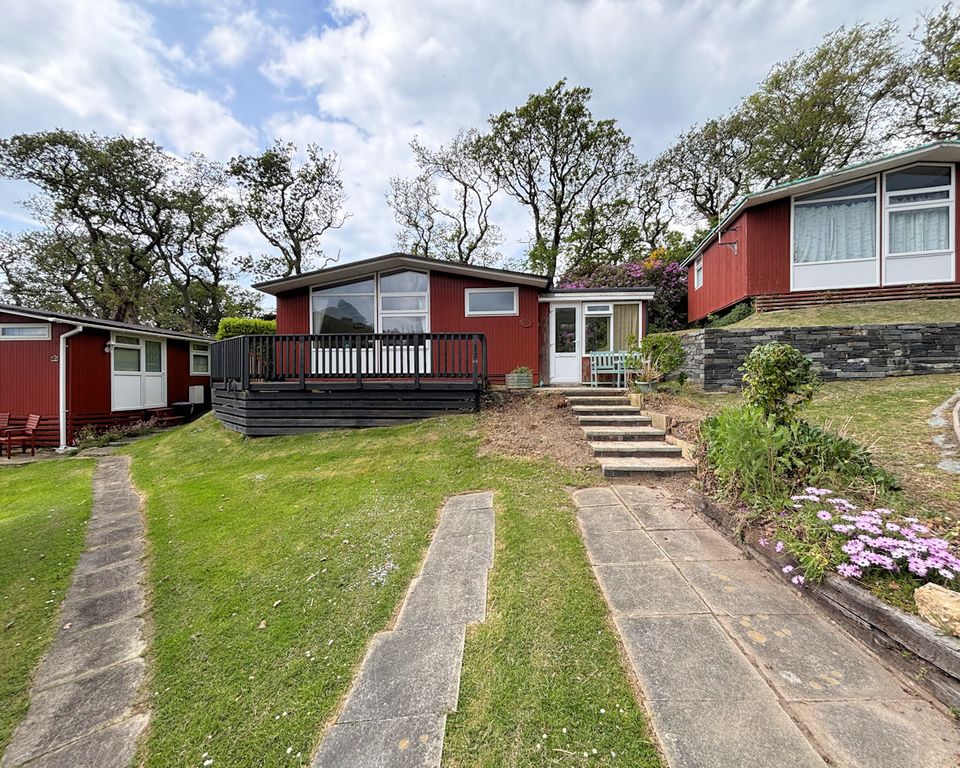 Property photo 2 of 27