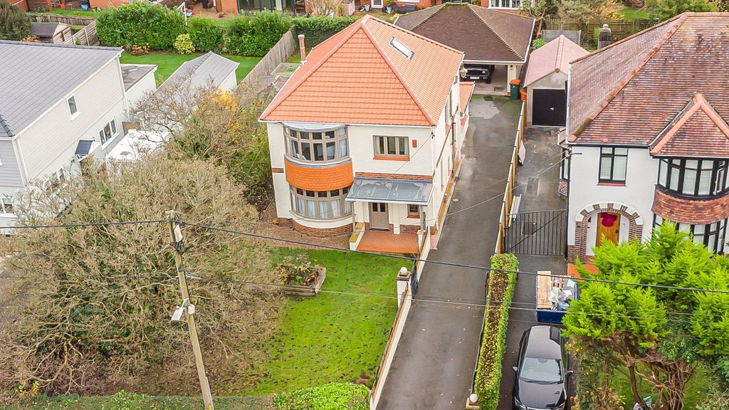Property photo 1 of 35