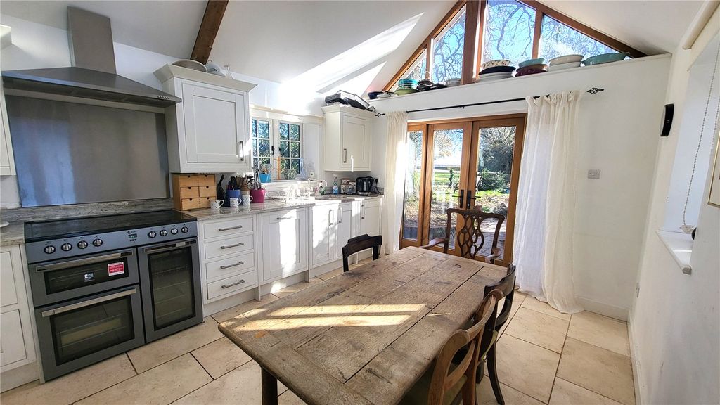 Property photo 2 of 10 Picture 2