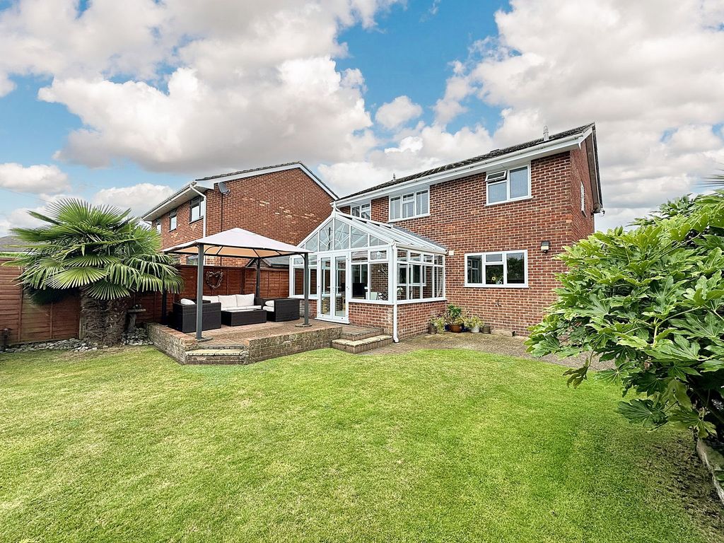 Property photo 2 of 19