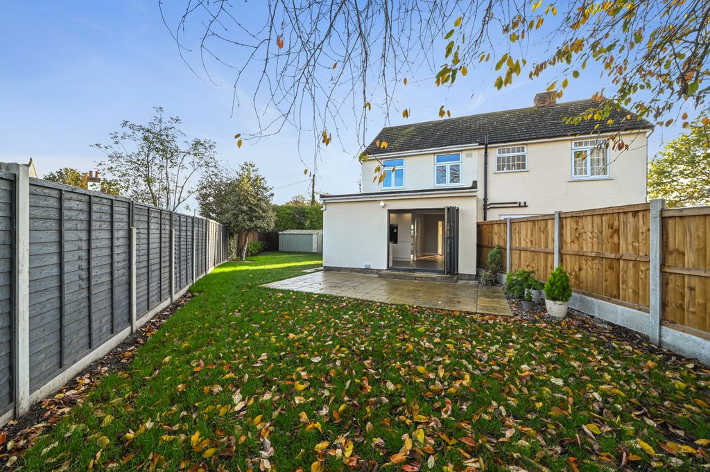 Property photo 2 of 25 Ht-Ja-97Chapelroad-23