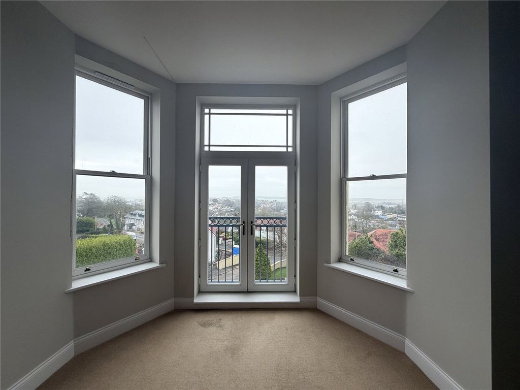 Additional image 4 of 2 bed flat for saleFlat 12A Mansion House, Bryn Y Mor, Narberth Road, Tenby, Pembrokeshire SA70
