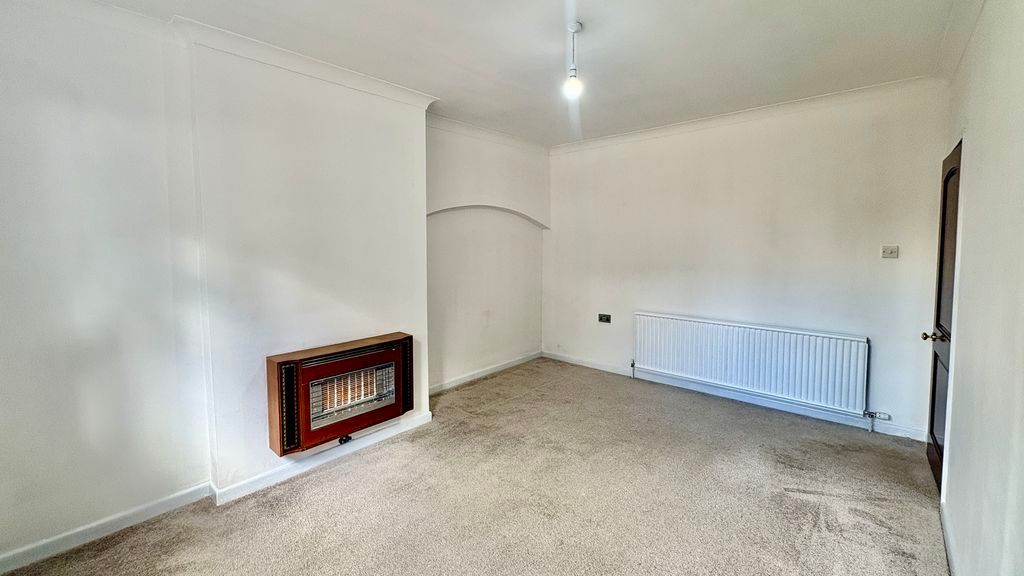 Property photo 2 of 16 Photo 3
