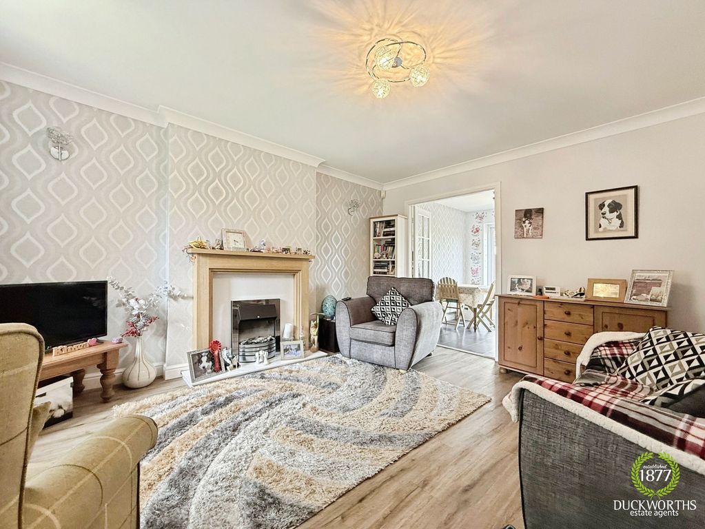 Property photo 2 of 28