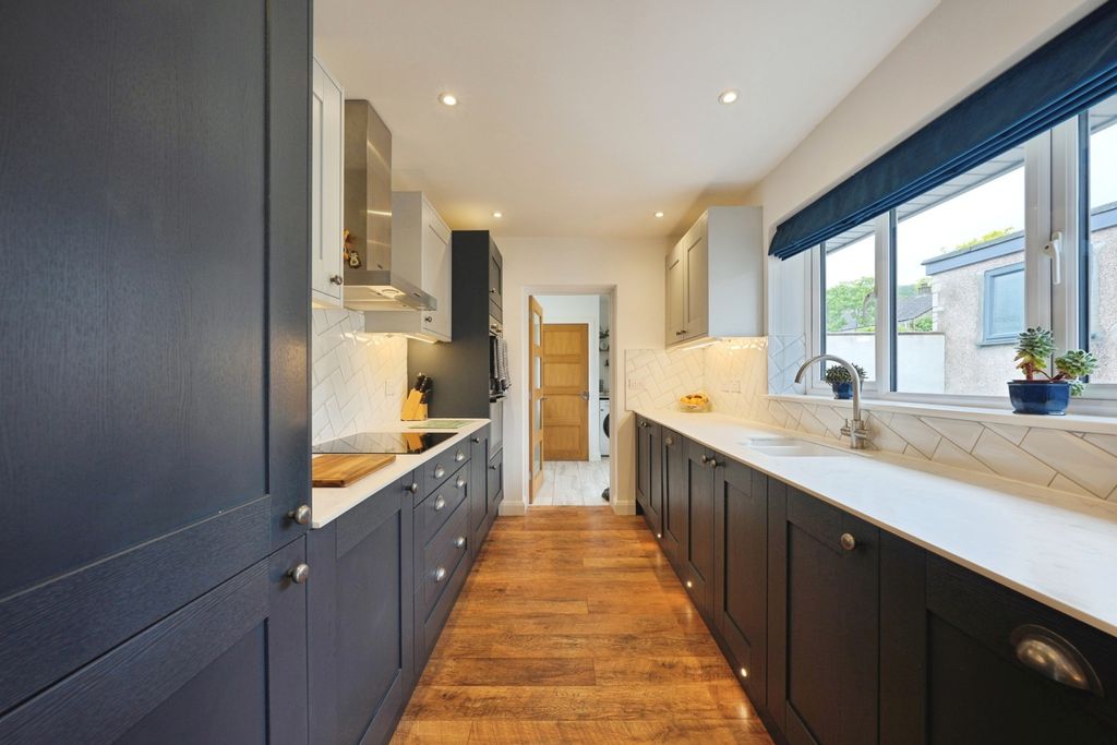 Property photo 2 of 19 Pbox-Img.Jpg