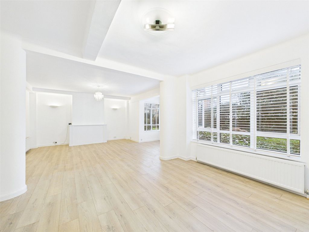 Property photo 3 of 14 Picture No. 10