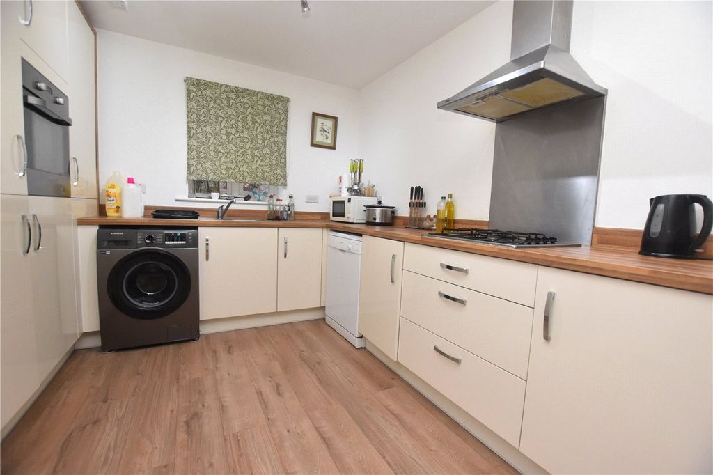 Property photo 2 of 20 Picture No. 05