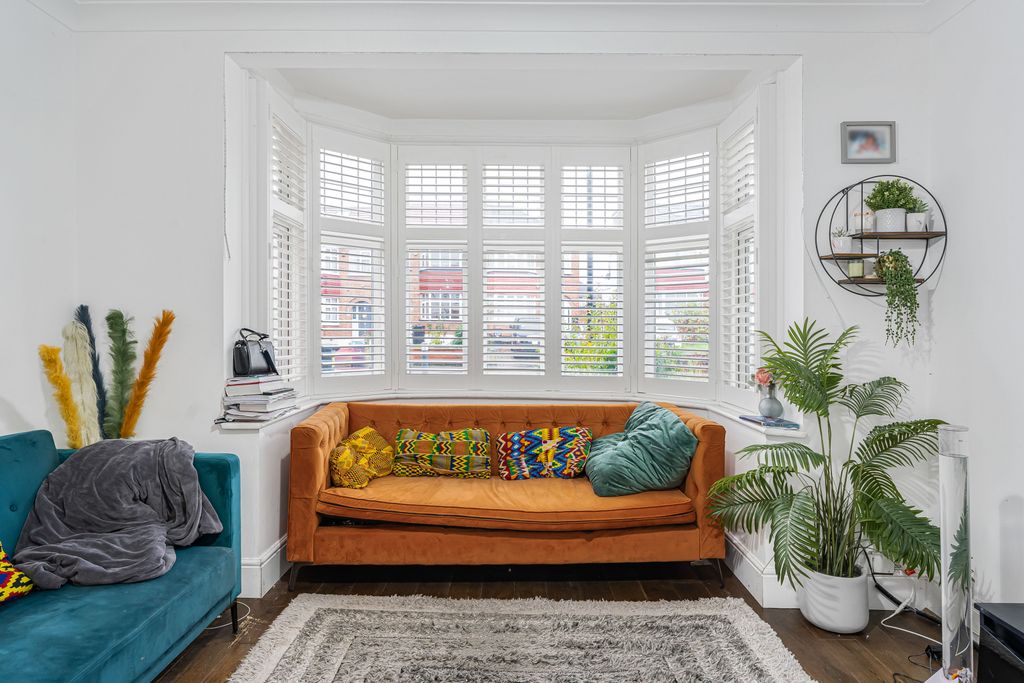 Property photo 2 of 10 Gallery