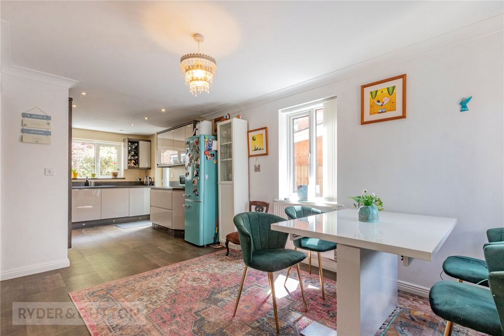 Property photo 2 of 25 Kitchen/Diner