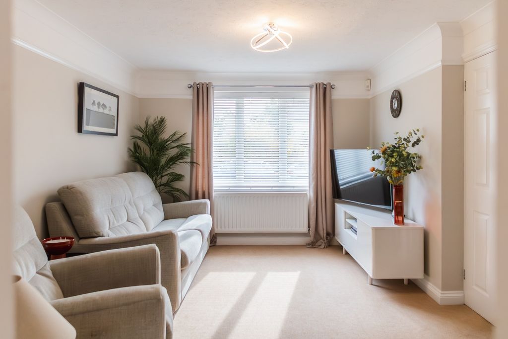 Property photo 3 of 25 5067126