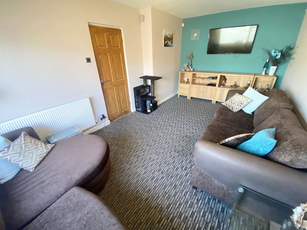 Property photo 2 of 20 Lounge