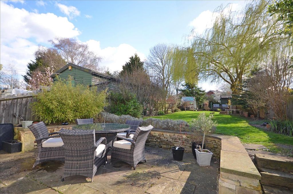 Property photo 2 of 16