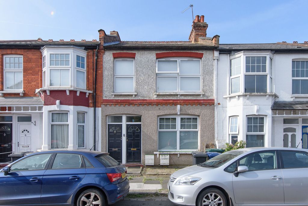 Property photo 1 of 11