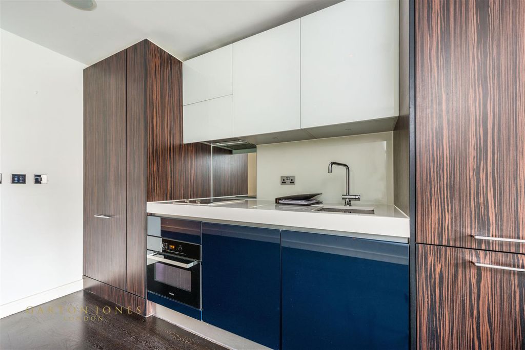 Property photo 2 of 12 Reception