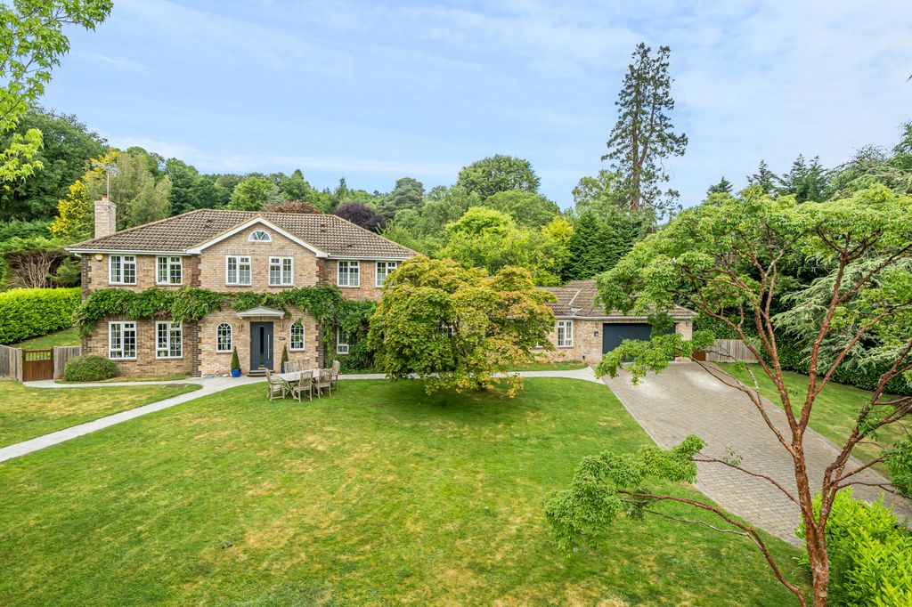 Property photo 1 of 23
