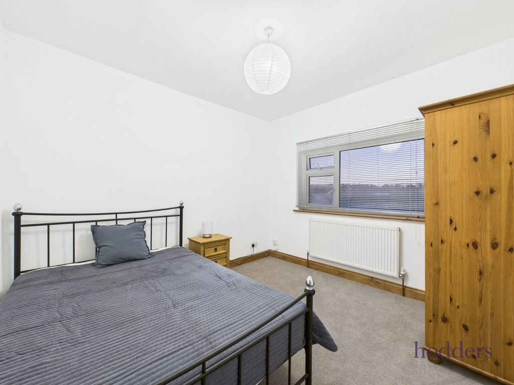 Property photo 2 of 11 Picture No. 24