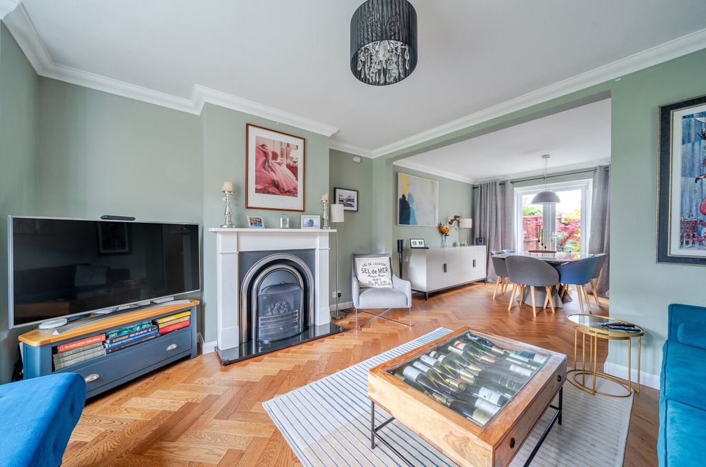 Property photo 2 of 29 1328307-3-687F95F...