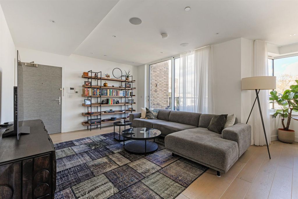 Property photo 3 of 16 90395_Apartment-79-2-New-Tannery (9)_Low.Jpg