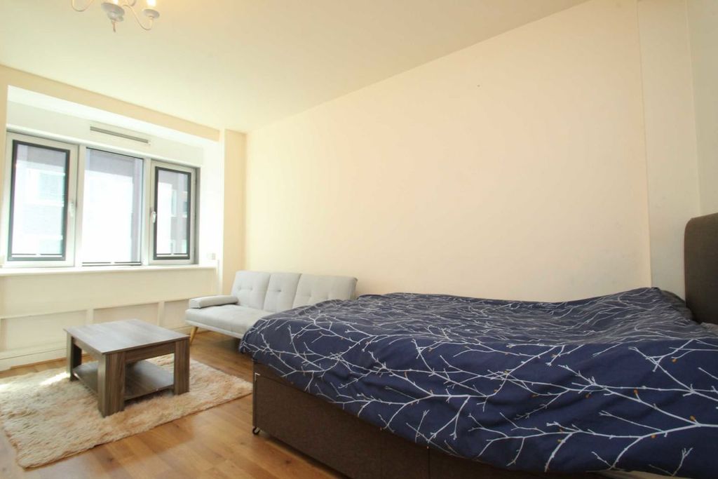 Property photo 2 of 4