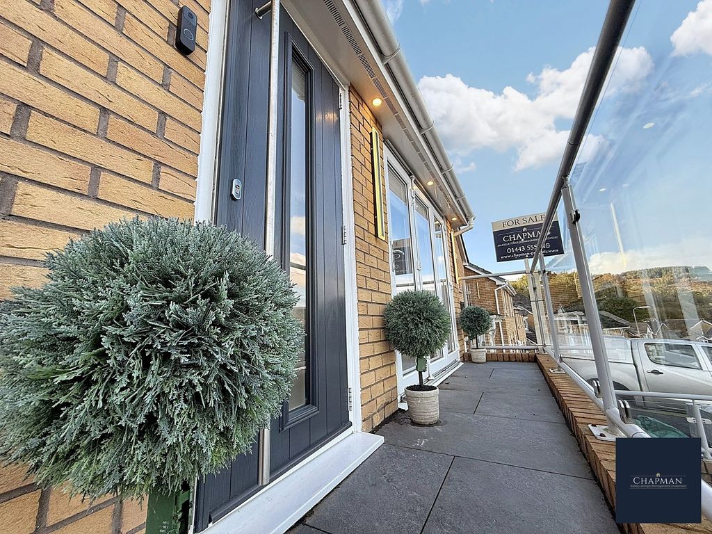 Property photo 2 of 30